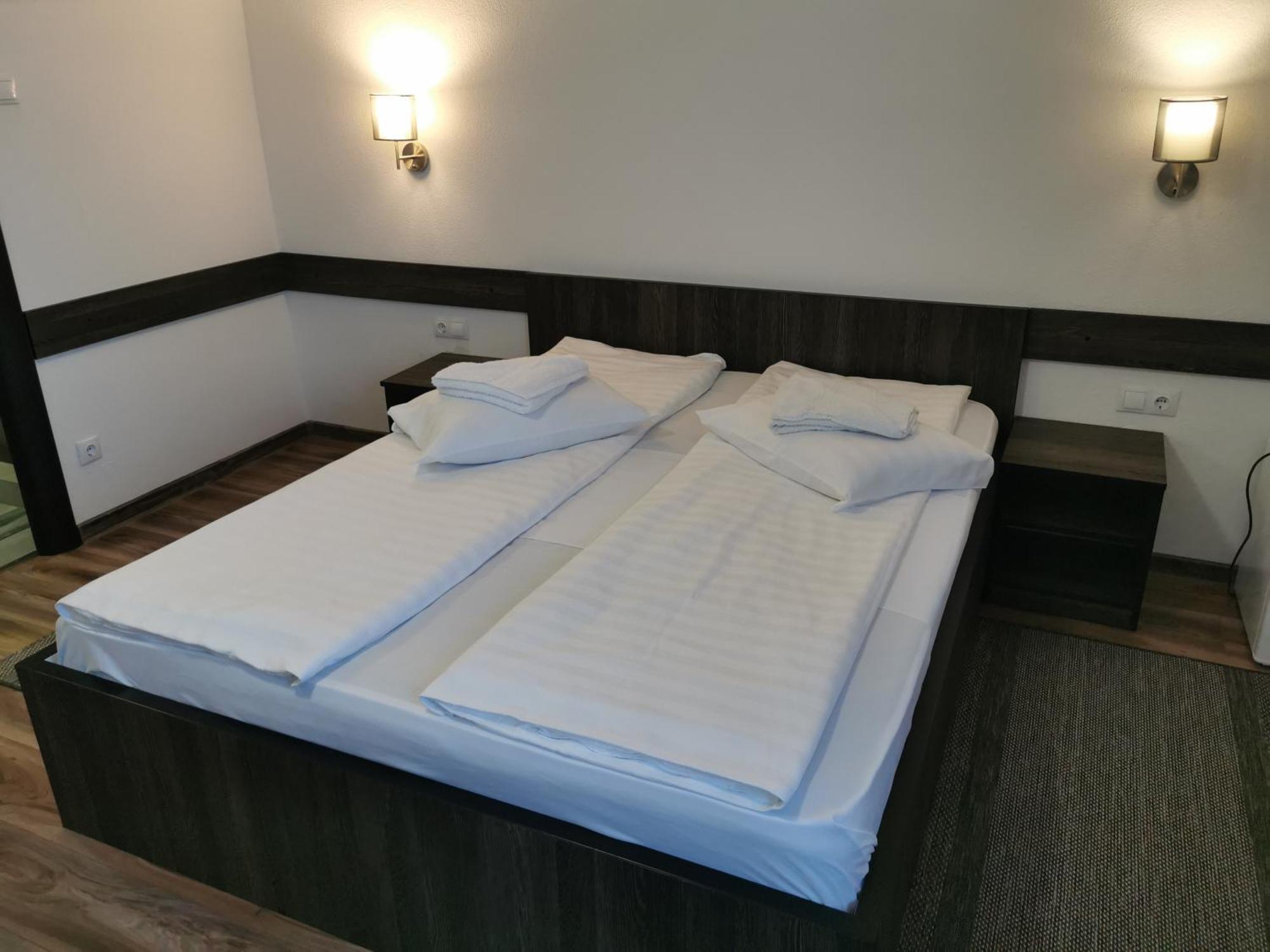 Hotel Tranzit Odorheiu Secuiesc Dış mekan fotoğraf