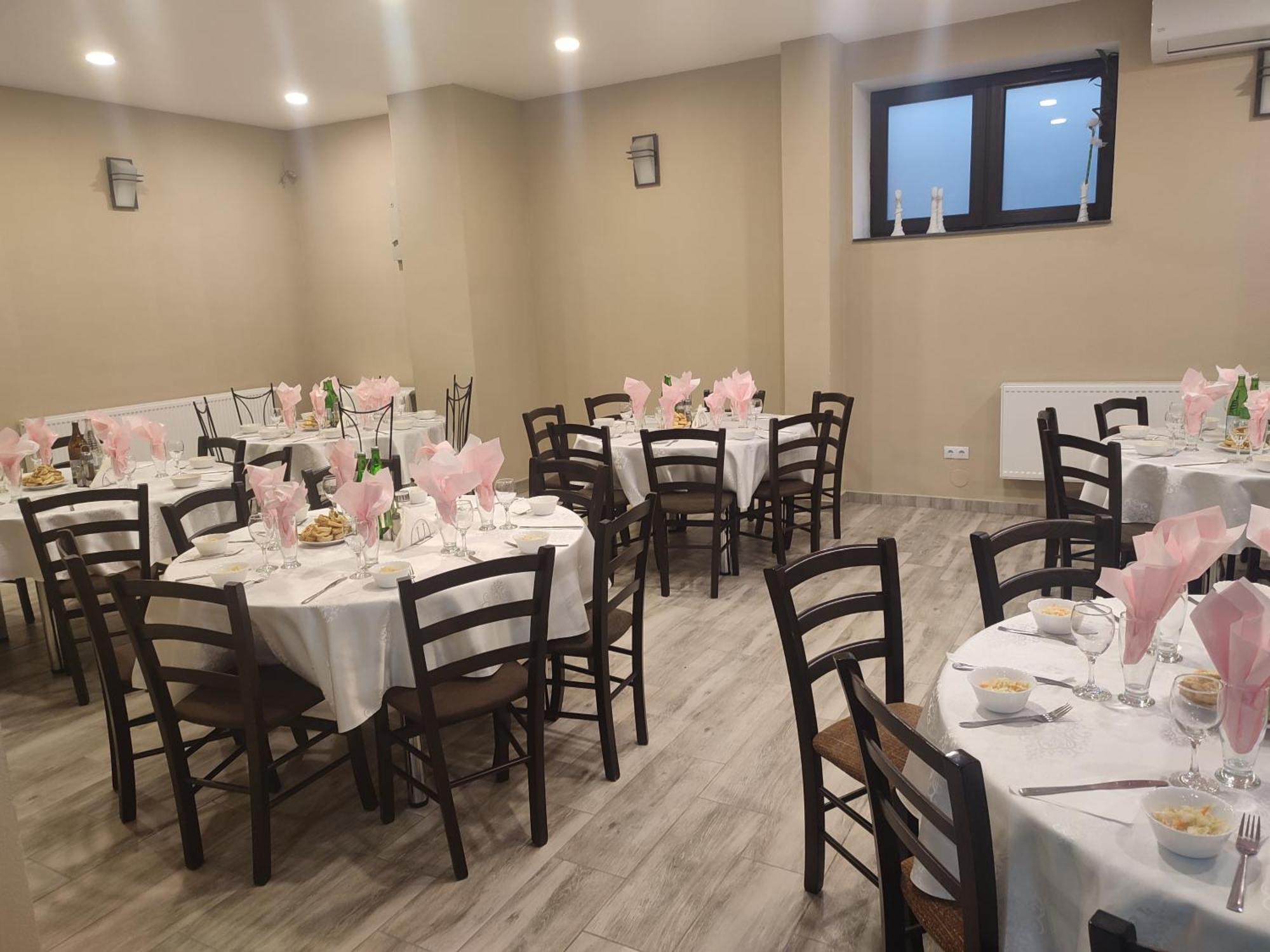Hotel Tranzit Odorheiu Secuiesc Dış mekan fotoğraf