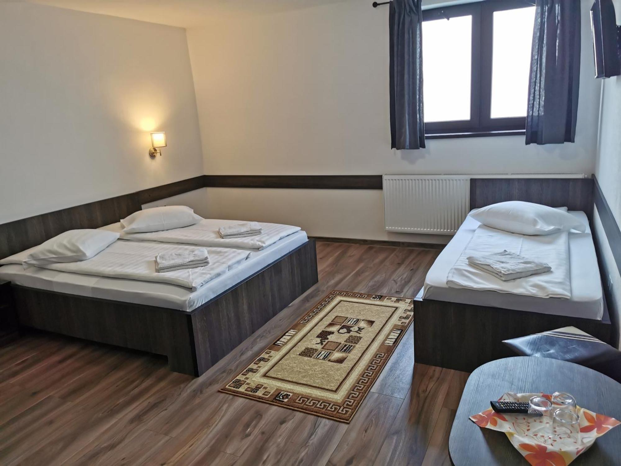 Hotel Tranzit Odorheiu Secuiesc Dış mekan fotoğraf