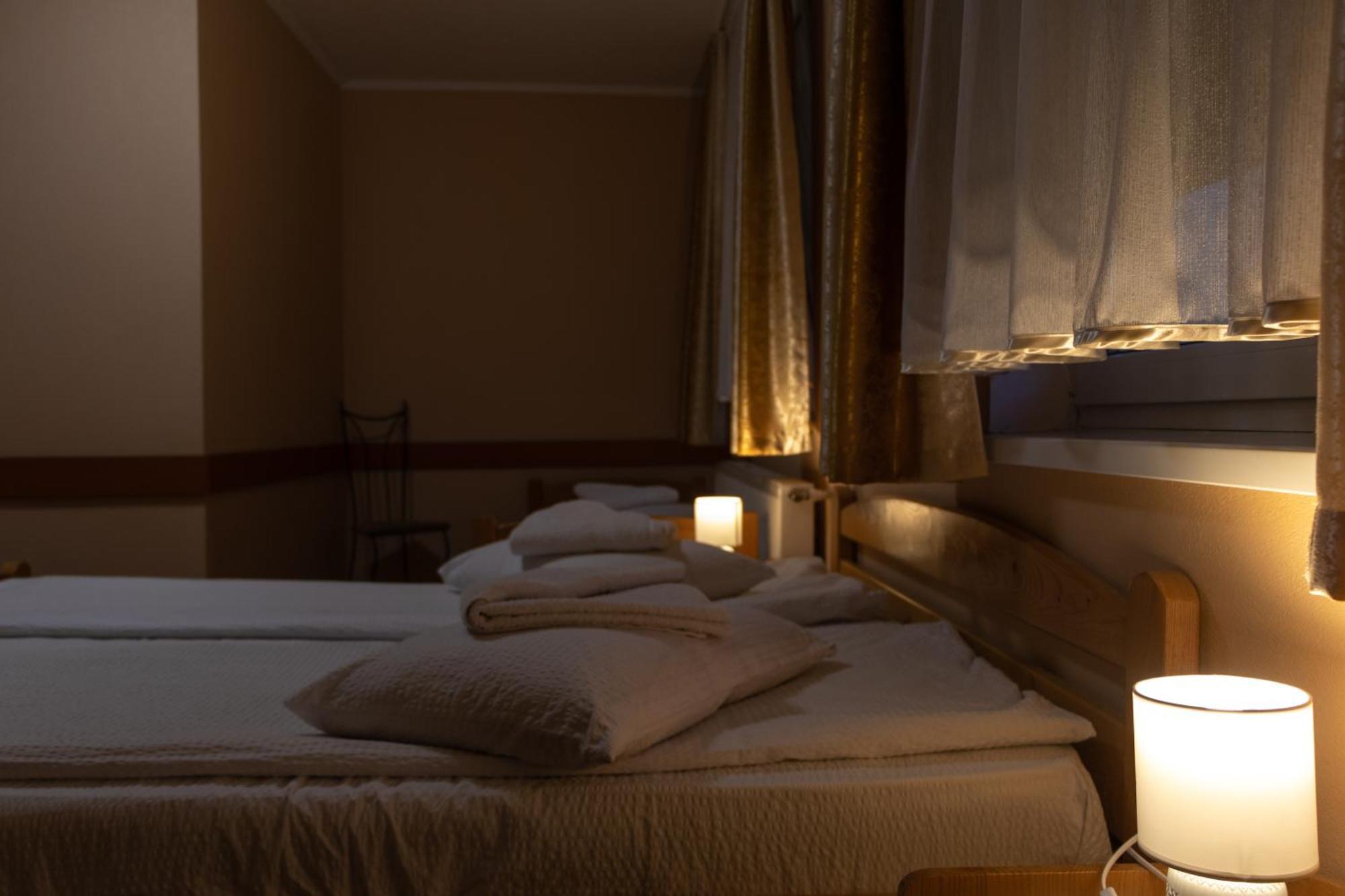 Hotel Tranzit Odorheiu Secuiesc Dış mekan fotoğraf