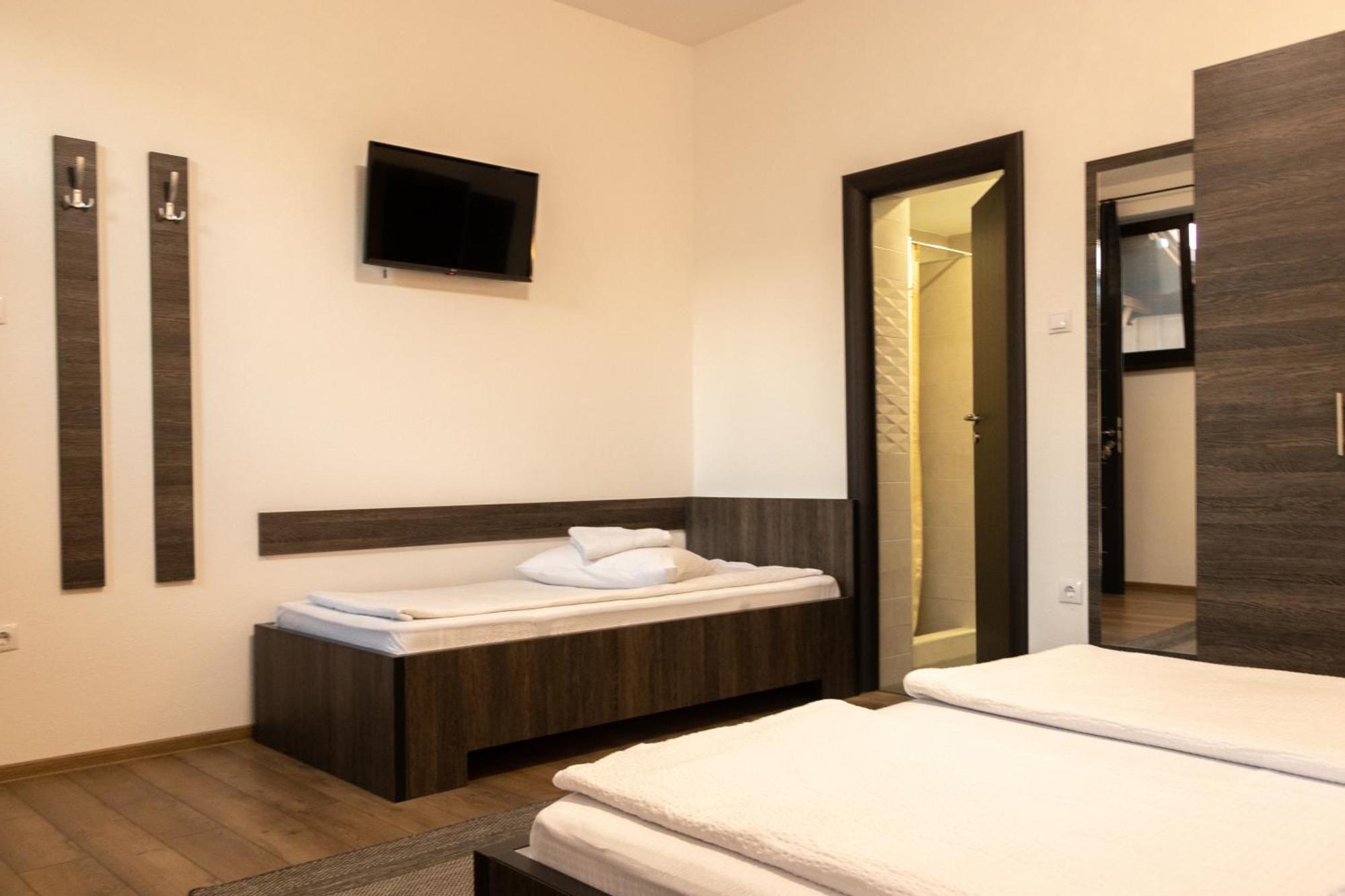 Hotel Tranzit Odorheiu Secuiesc Dış mekan fotoğraf