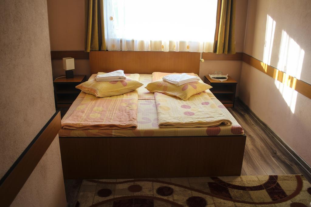 Hotel Tranzit Odorheiu Secuiesc Dış mekan fotoğraf