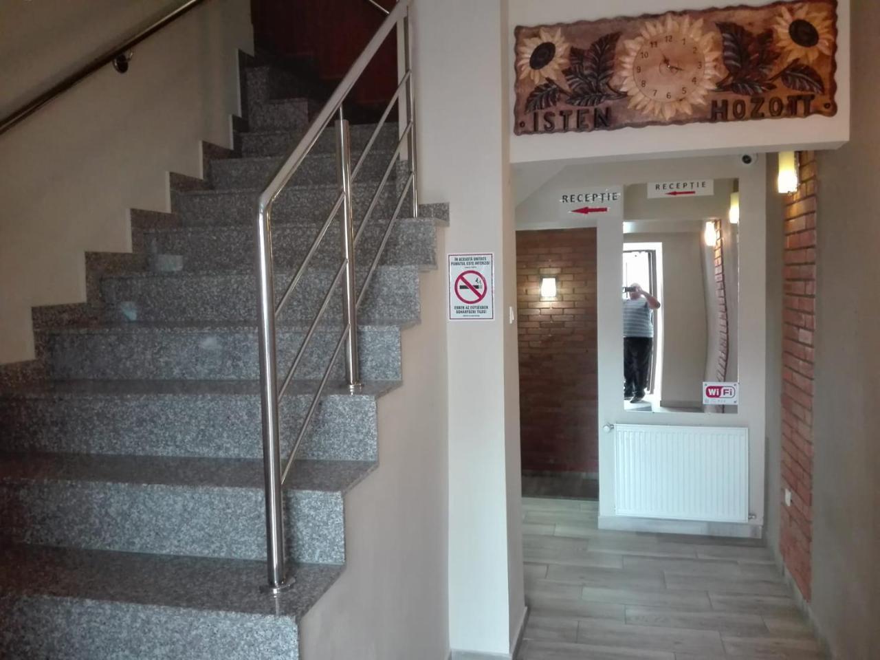 Hotel Tranzit Odorheiu Secuiesc Dış mekan fotoğraf